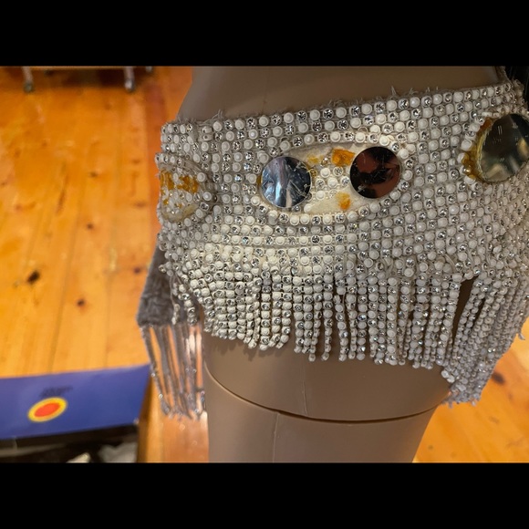 Bellydance costume white rhinestones and mirrors. Hand made by Marliza Pons 32D - Picture 13 of 13